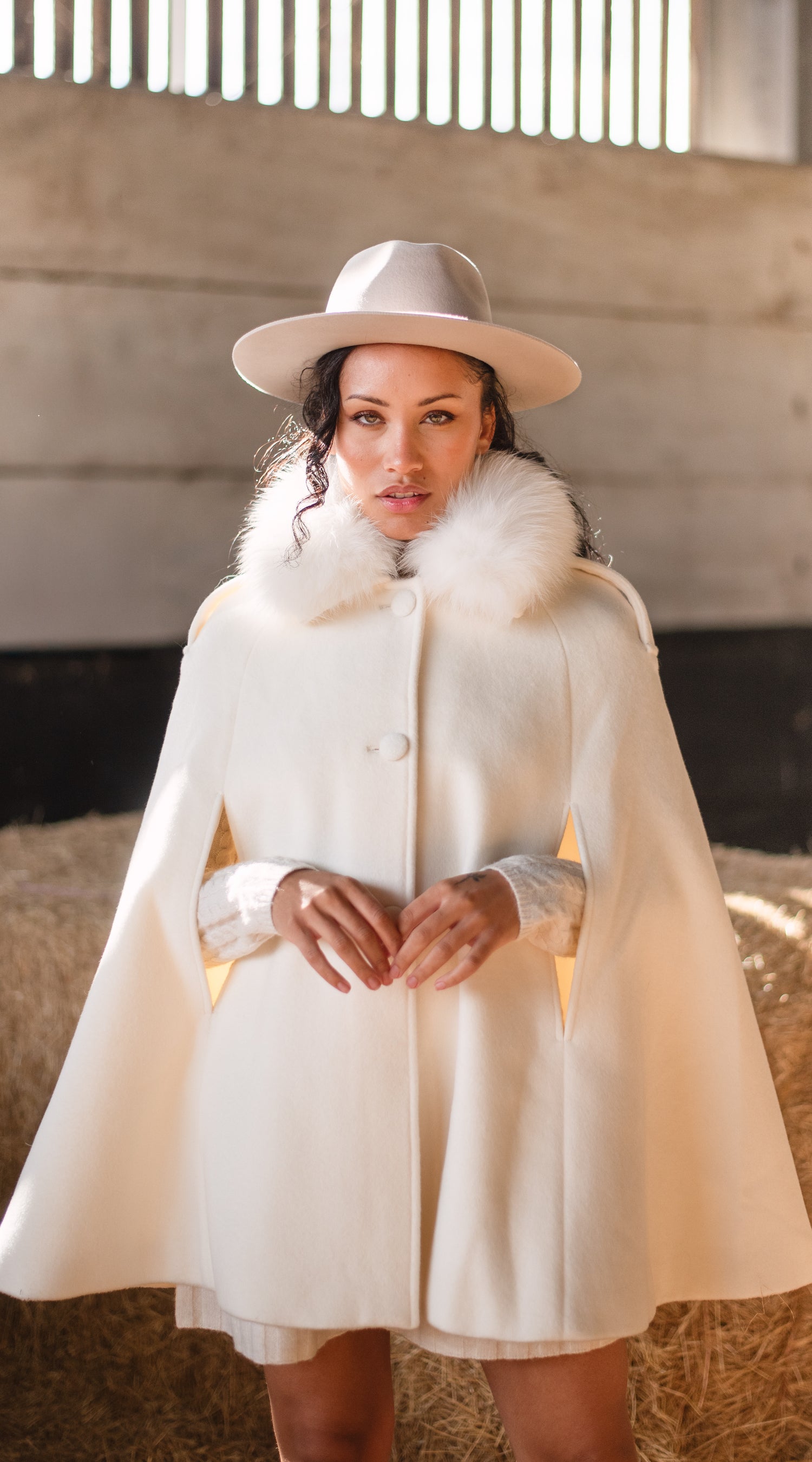 The Luxy Cashmere Cape Coat - Milk