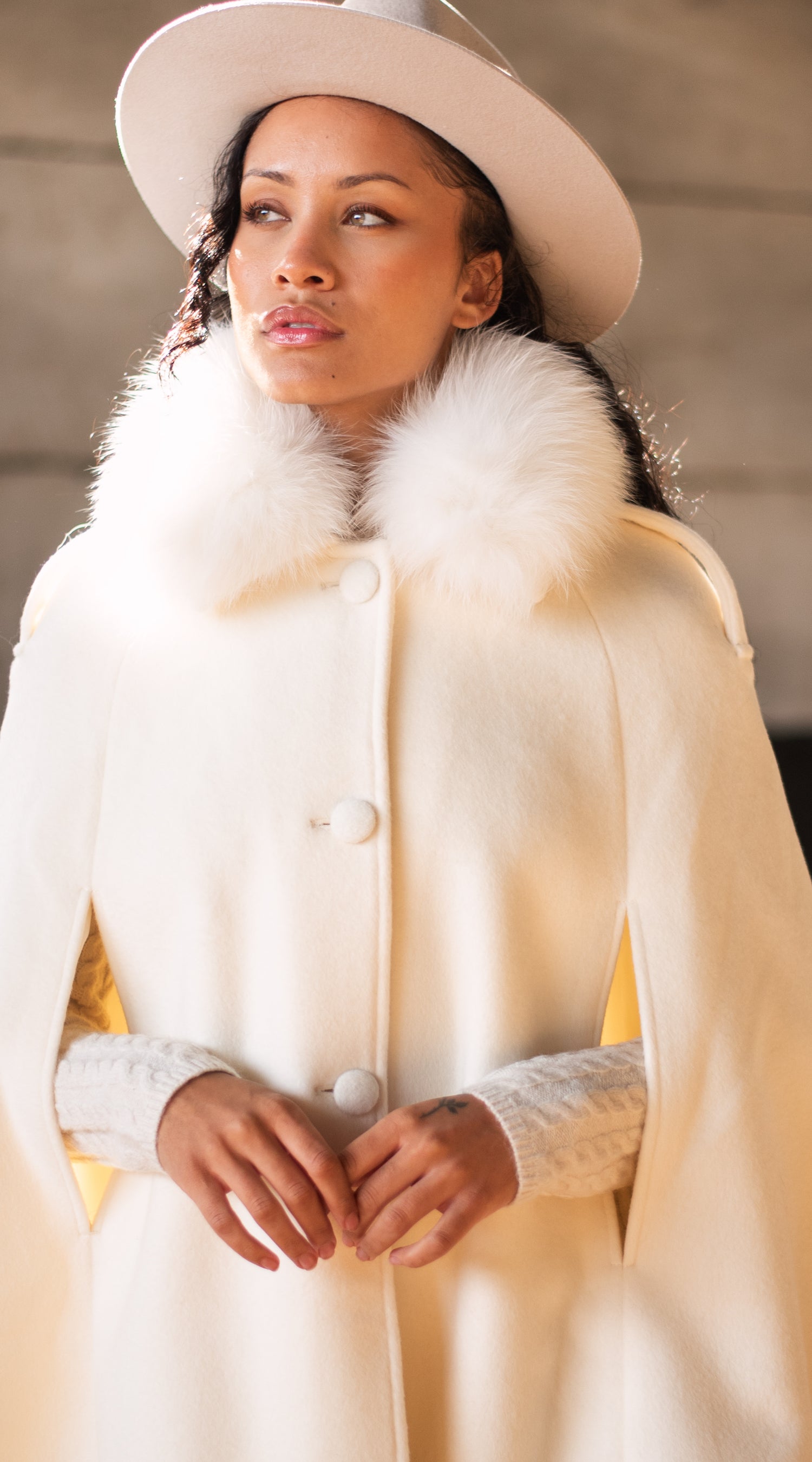 The Luxy Cashmere Cape Coat - Milk