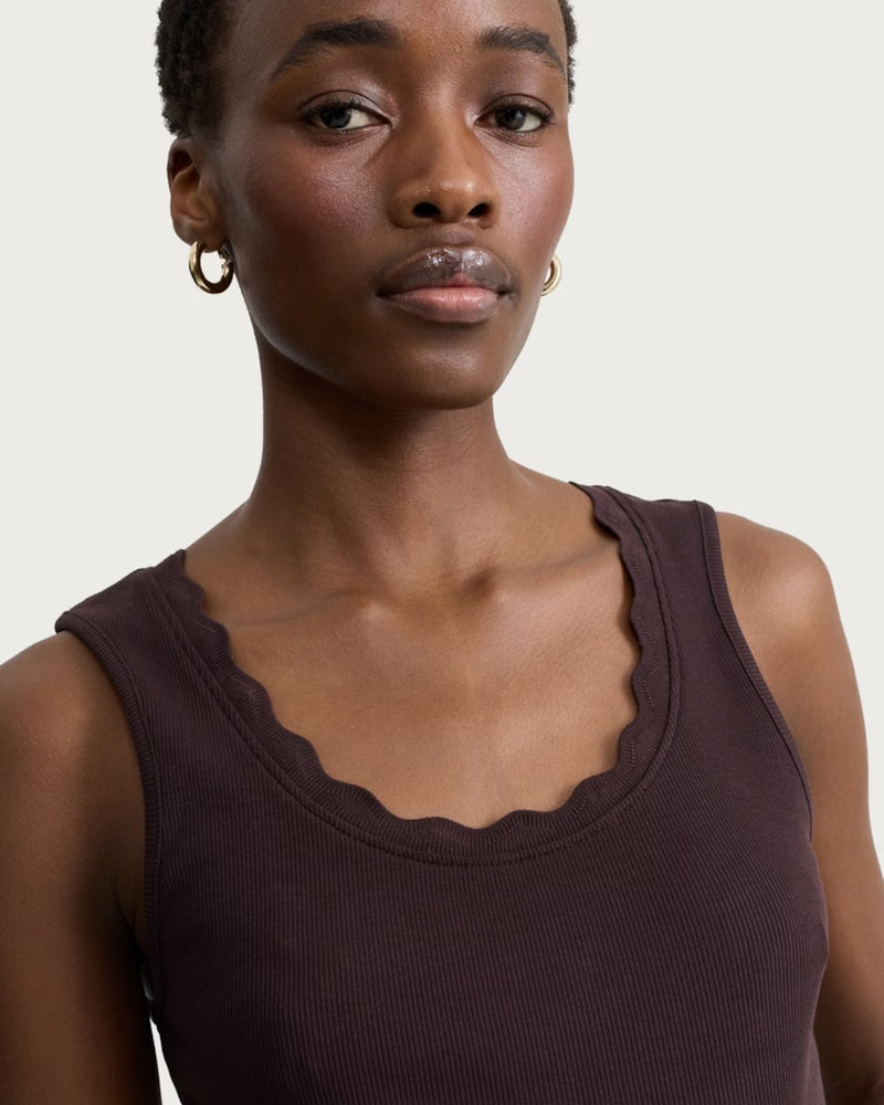 Luxy Scalloped Vest
