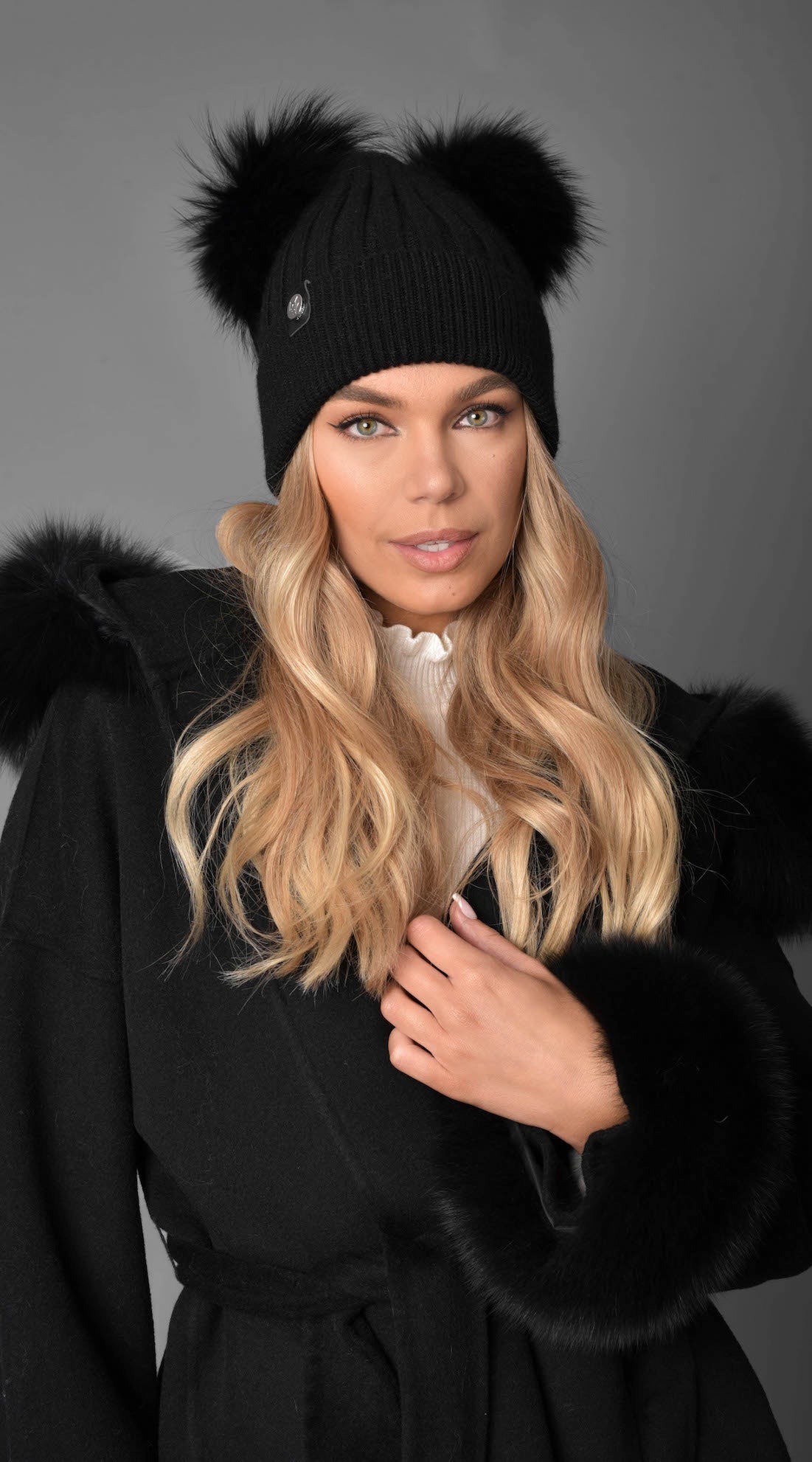 Cashmere Women's Double Bobble Hat Soft Cashmere Red Double